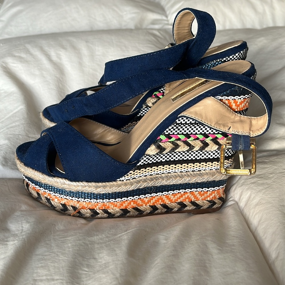 Wedge Heels - Picture 3 of 5